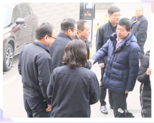 市政協(xié)副主席、住建局黨組書記、局長(zhǎng)侯津琪到益和熱力公司走訪慰問(wèn)一線職工